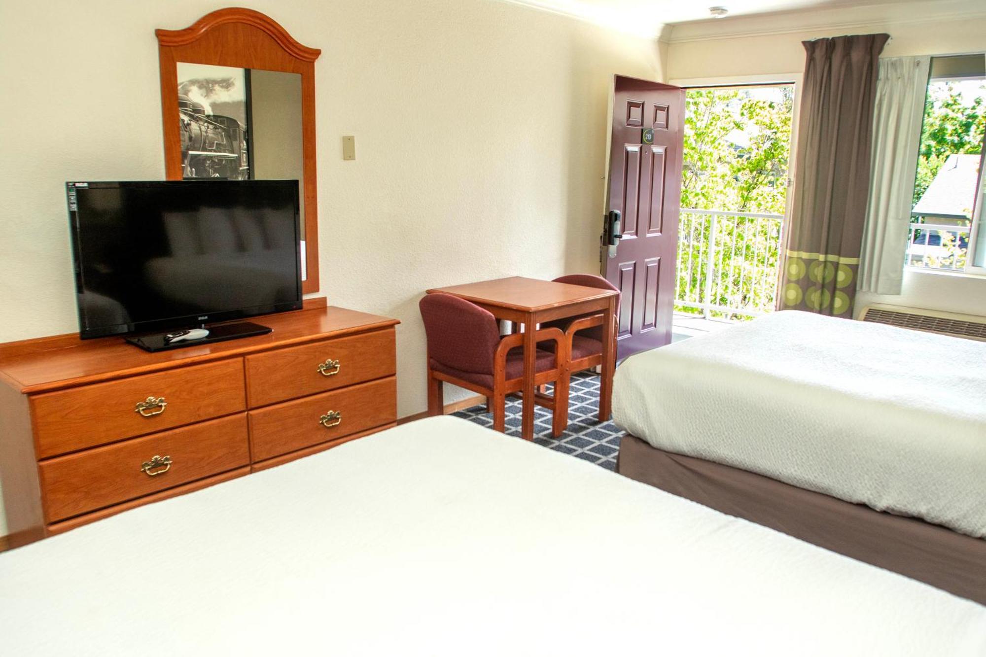Creekside Inn & Suites Willits Eksteriør billede