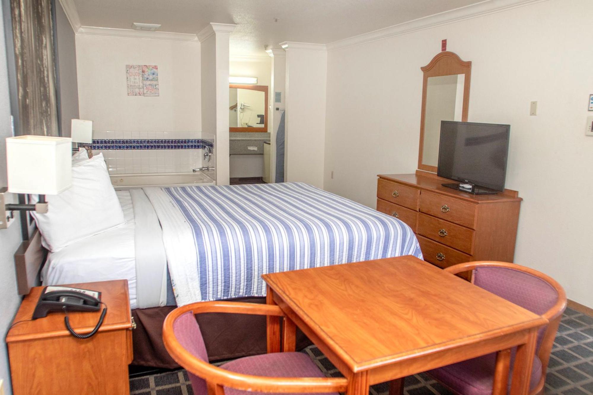 Creekside Inn & Suites Willits Eksteriør billede