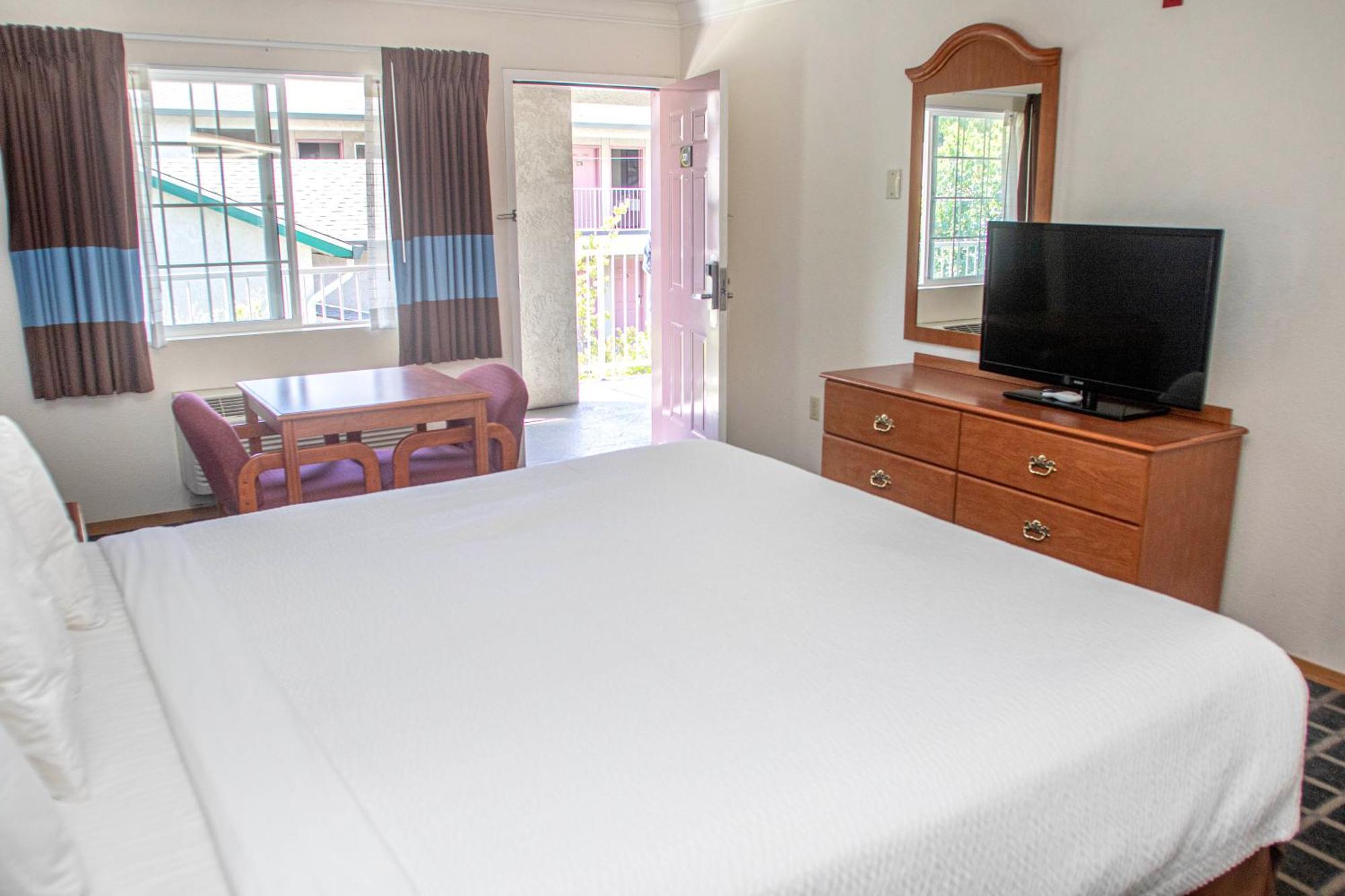 Creekside Inn & Suites Willits Eksteriør billede