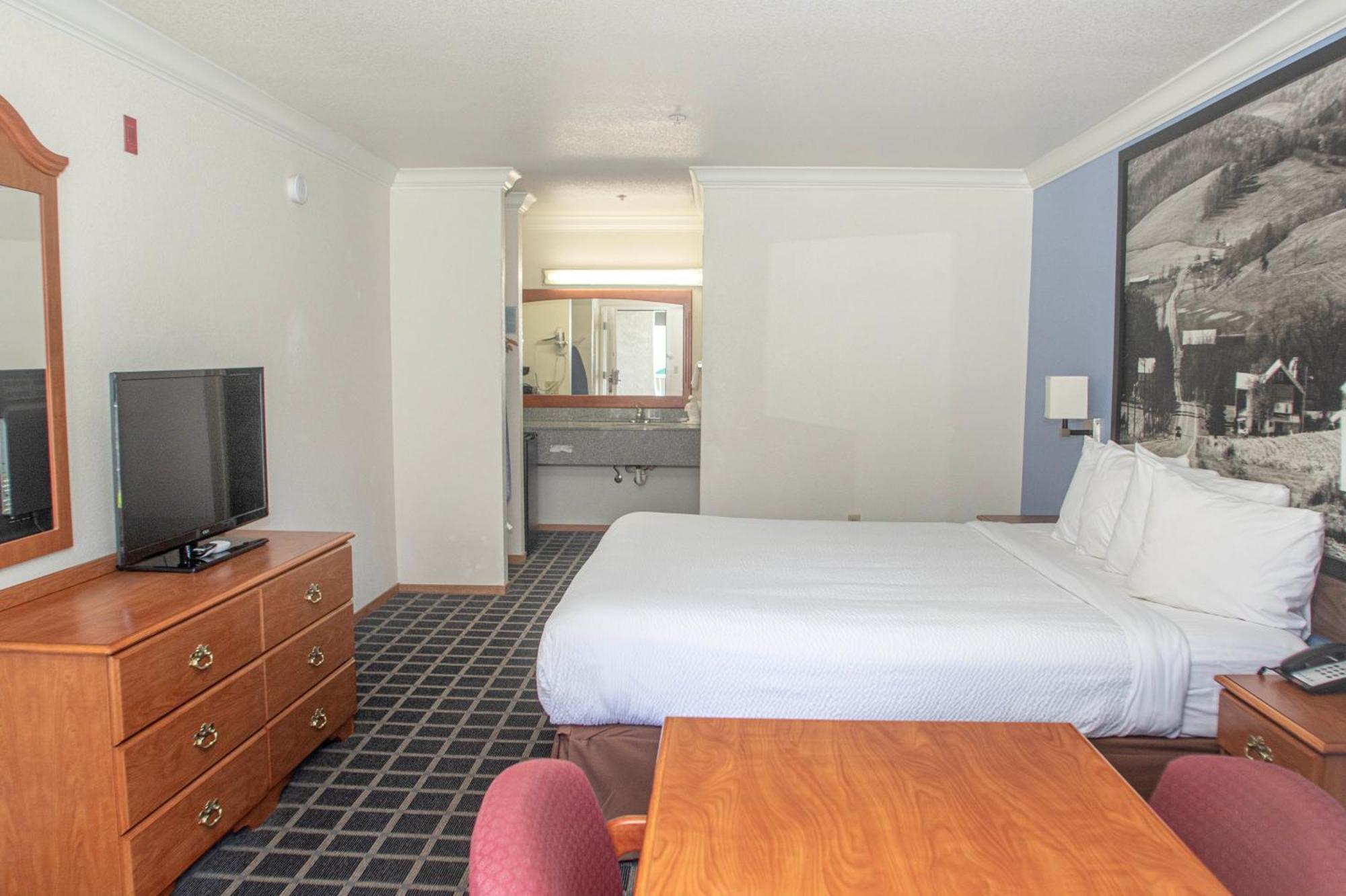 Creekside Inn & Suites Willits Eksteriør billede