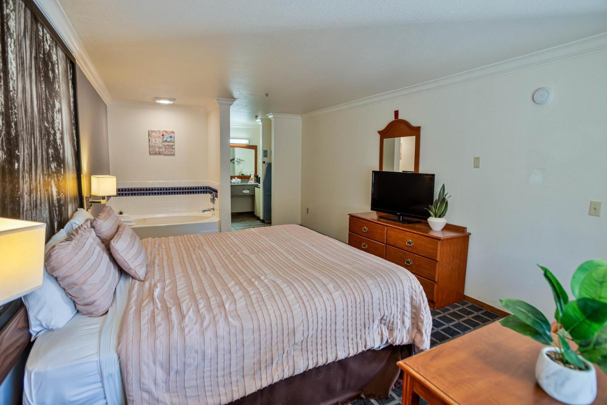 Creekside Inn & Suites Willits Eksteriør billede