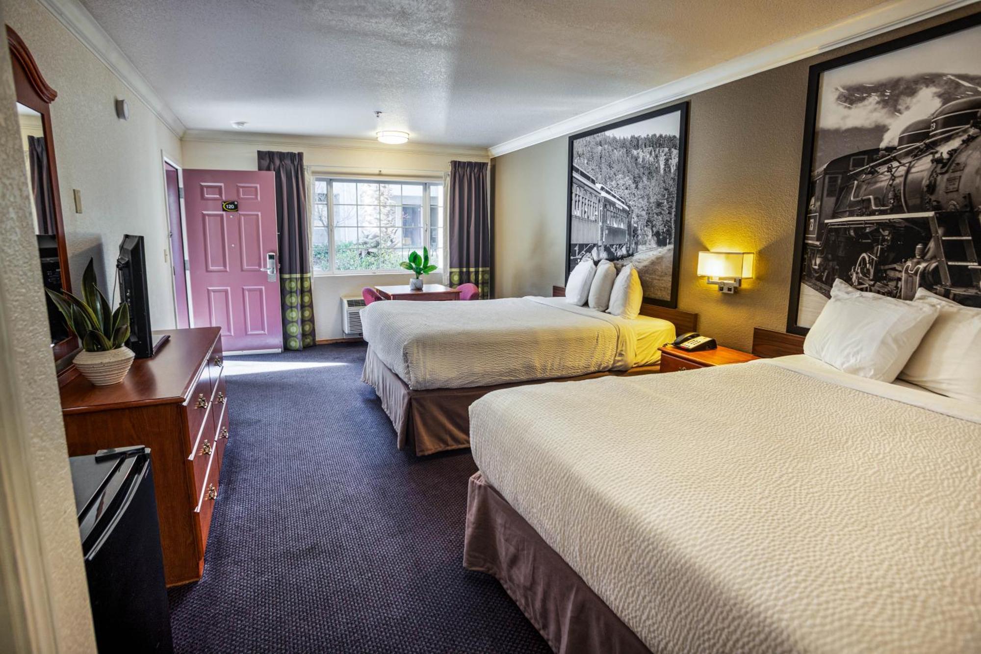 Creekside Inn & Suites Willits Eksteriør billede