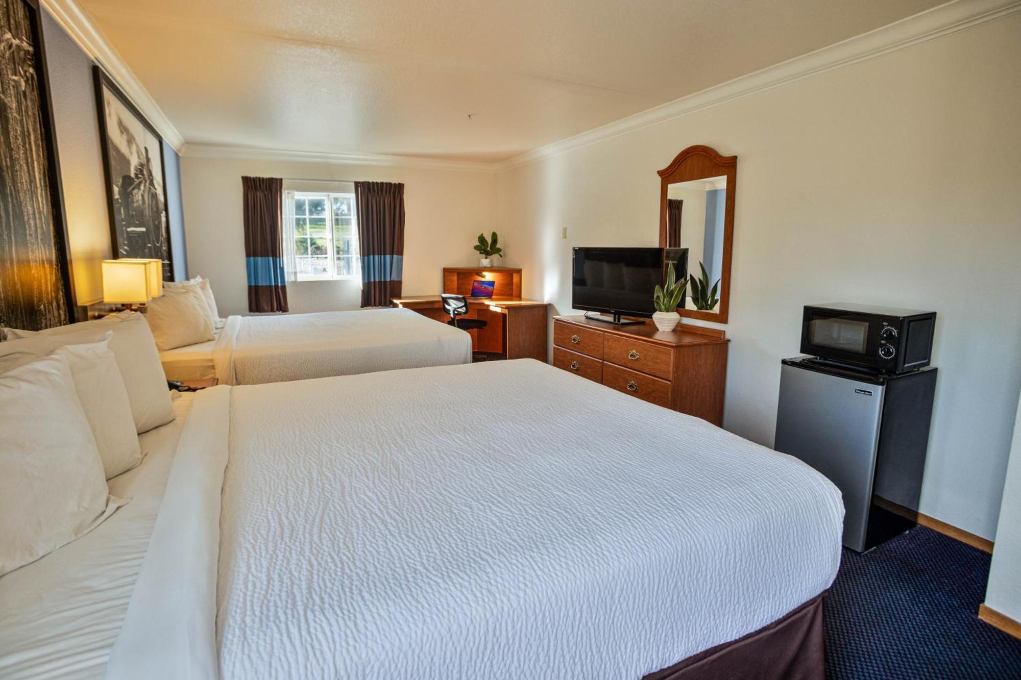 Creekside Inn & Suites Willits Eksteriør billede